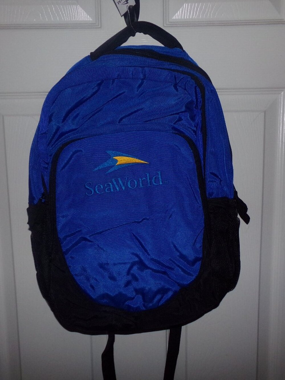 New SeaWorld Backpack bookbag / computer Bag w/ bottle holder